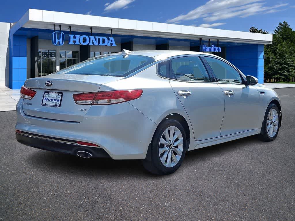 Thumbnail: 2016 Kia Optima - 22