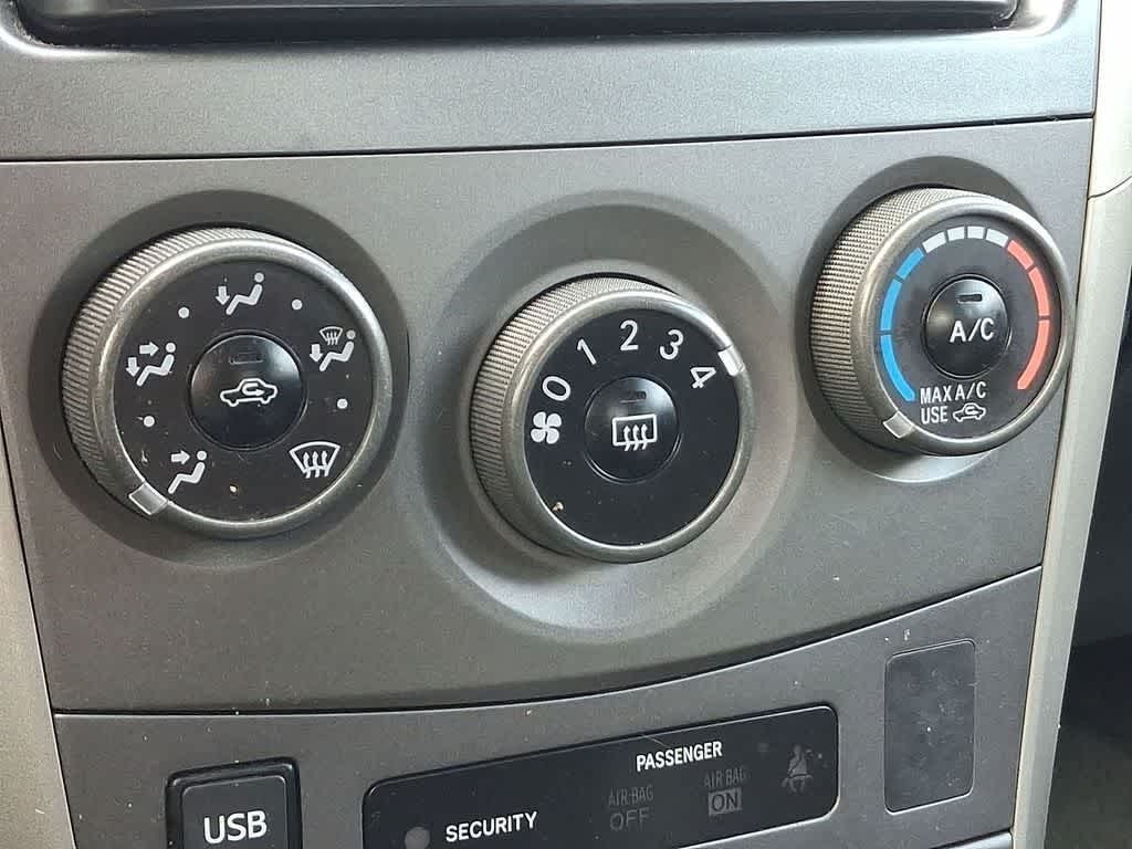 Thumbnail: 2013 Toyota Corolla - 19