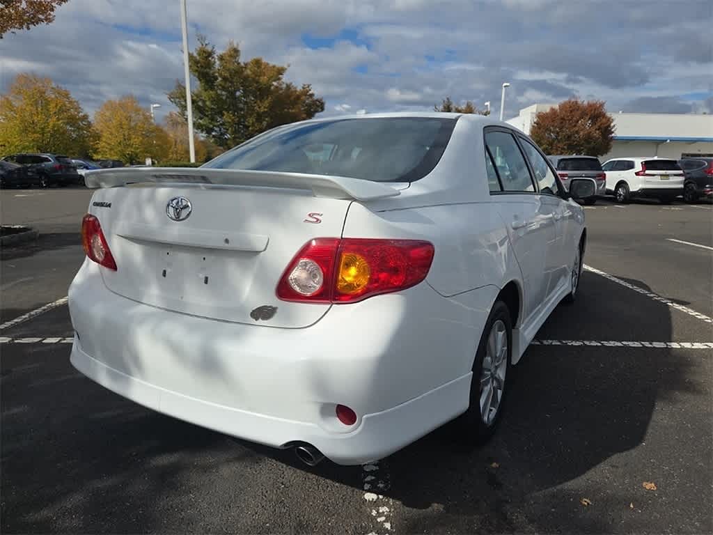 Thumbnail: 2010 Toyota Corolla - 5