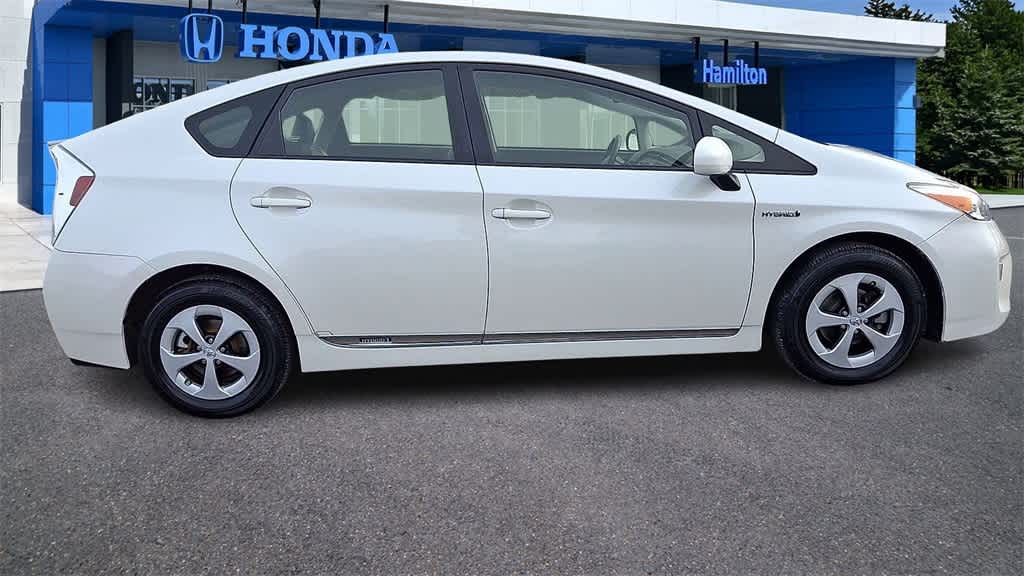 Thumbnail: 2015 Toyota Prius - 9