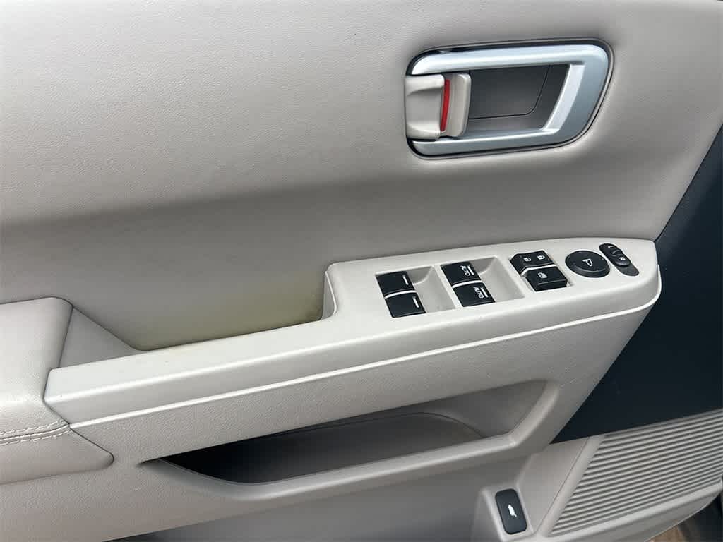 Thumbnail: 2014 Honda Pilot - 15