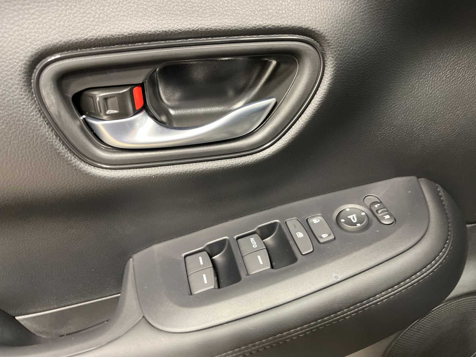 Thumbnail: 2027 Honda HR-V - 12