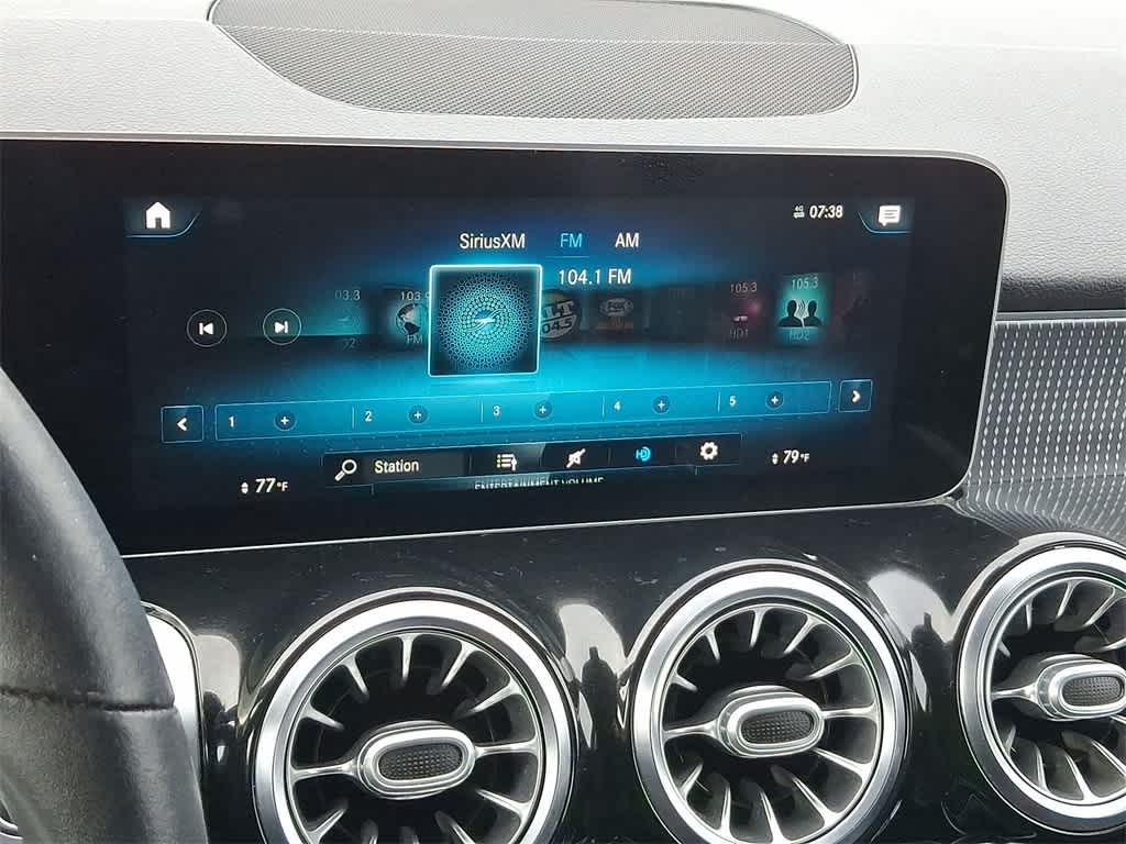 Thumbnail: 2021 Mercedes-Benz GLB - 14