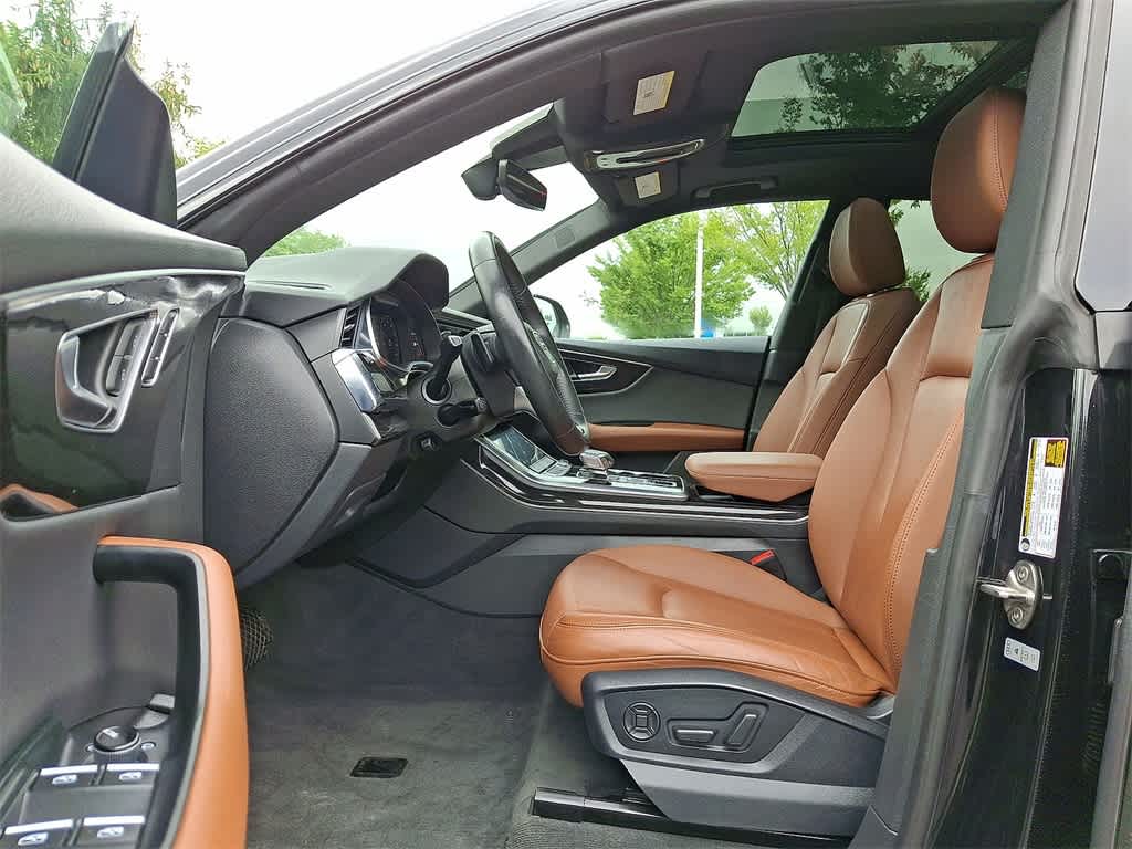 Thumbnail: 2020 Audi Q8 - 11