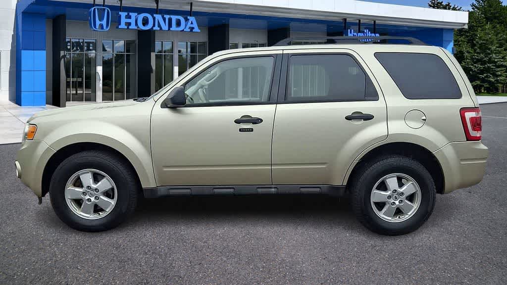 Thumbnail: 2010 Ford Escape - 5