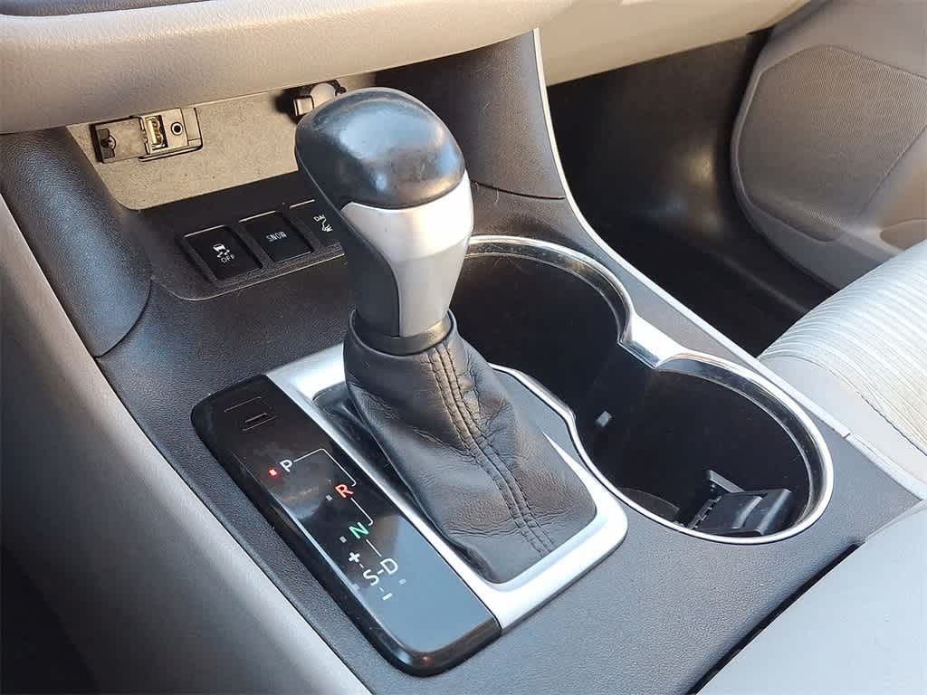 Thumbnail: 2016 Toyota Highlander - 12