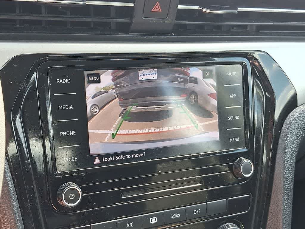 Thumbnail: 2020 Volkswagen Passat - 15