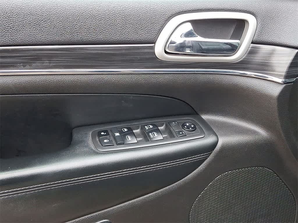 Thumbnail: 2019 Jeep Grand Cherokee - 10