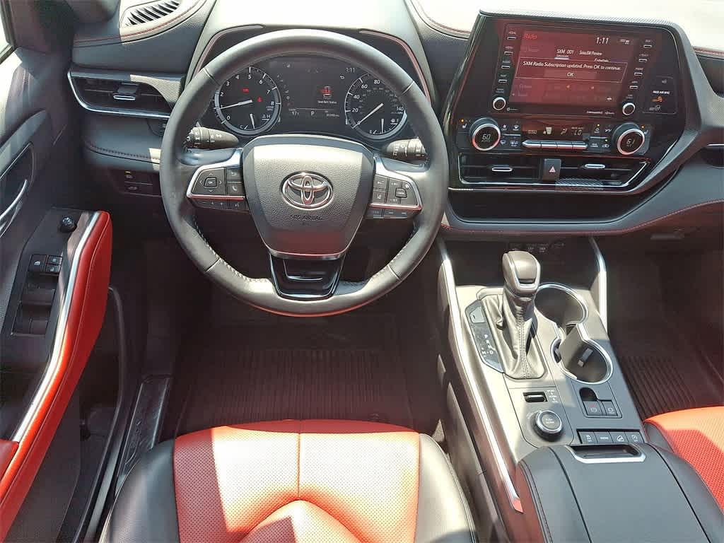 Thumbnail: 2021 Toyota Highlander - 21