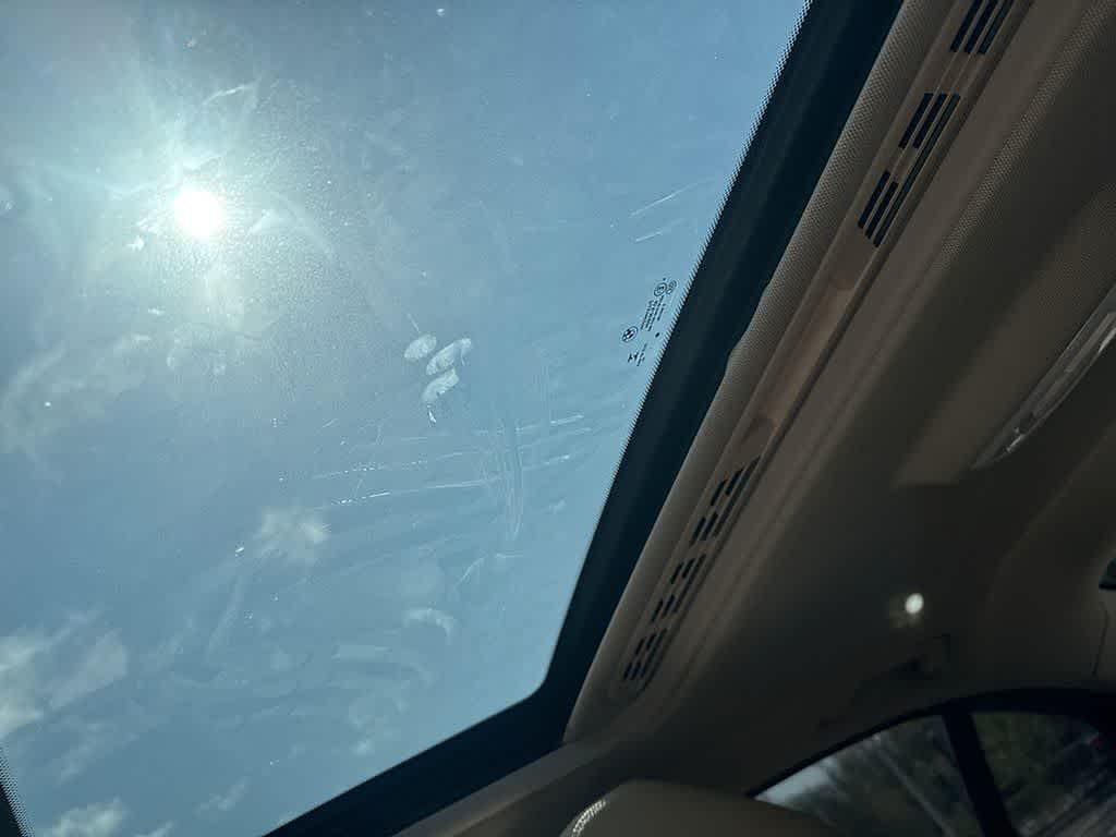 Thumbnail: 2016 BMW 3 Series - 21