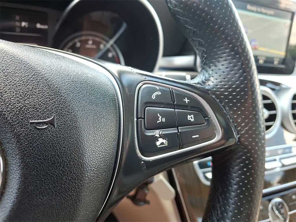 Thumbnail: 2016 Mercedes-Benz C-Class - 16