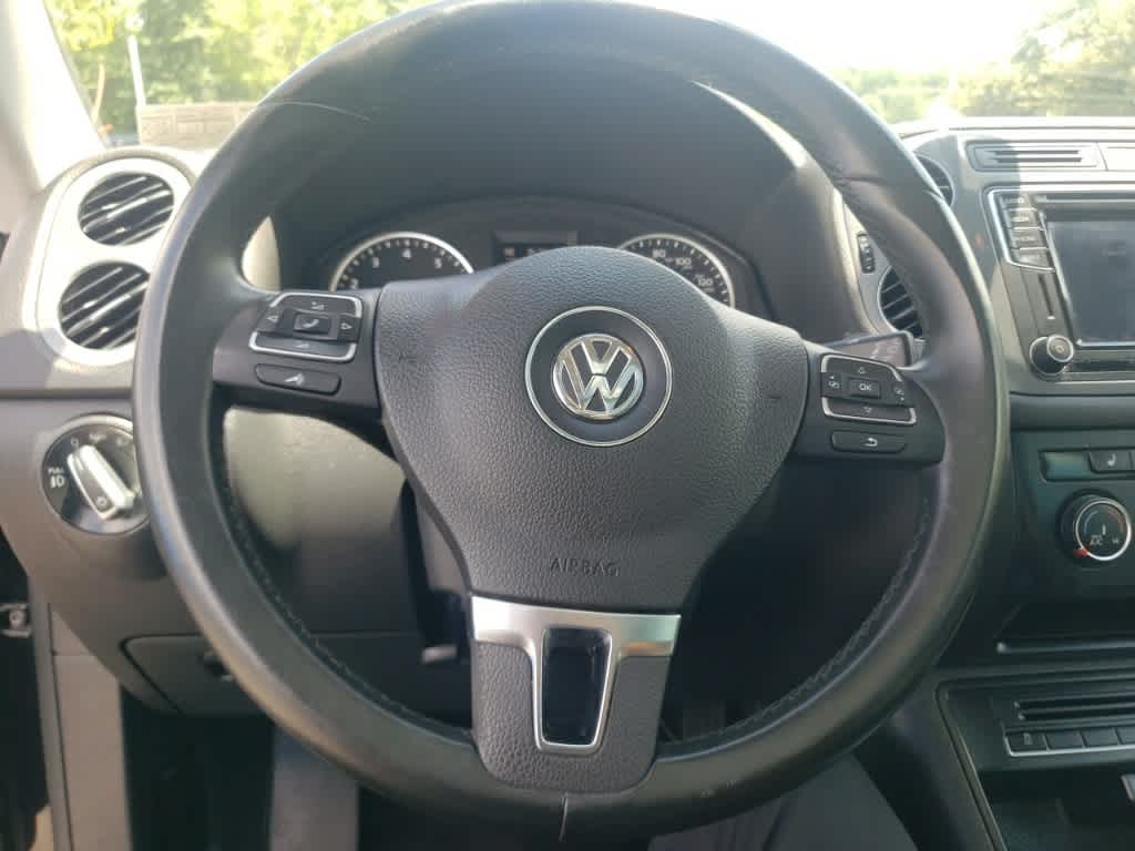 Thumbnail: 2016 Volkswagen Tiguan - 14