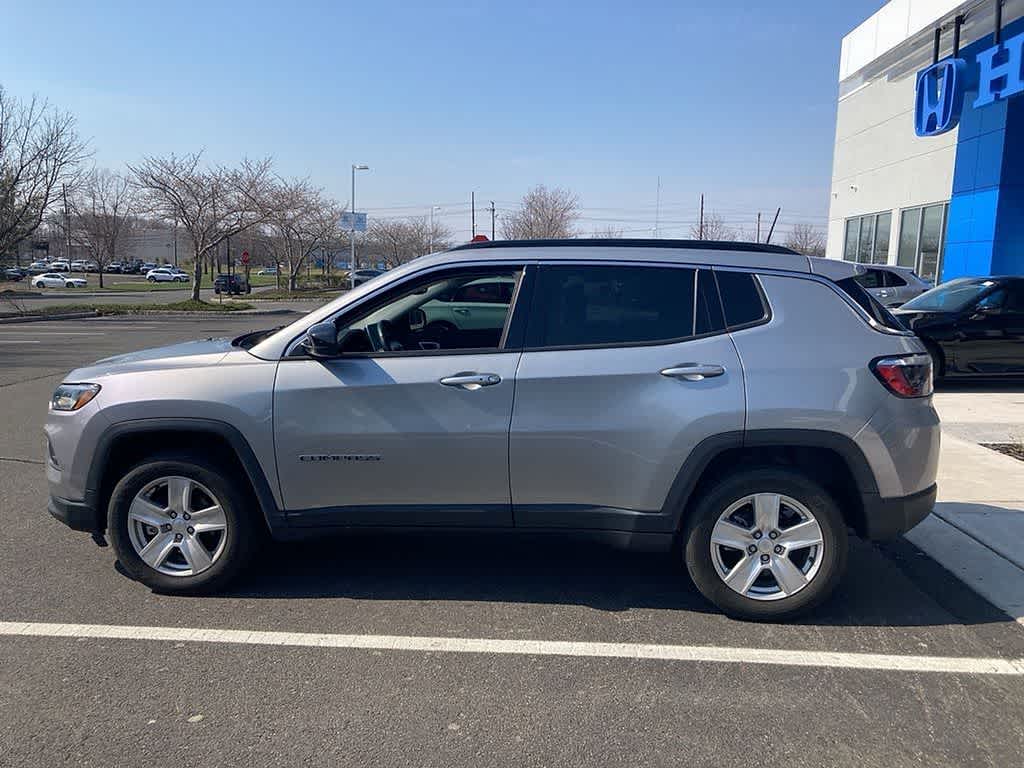 Thumbnail: 2022 Jeep Compass - 10