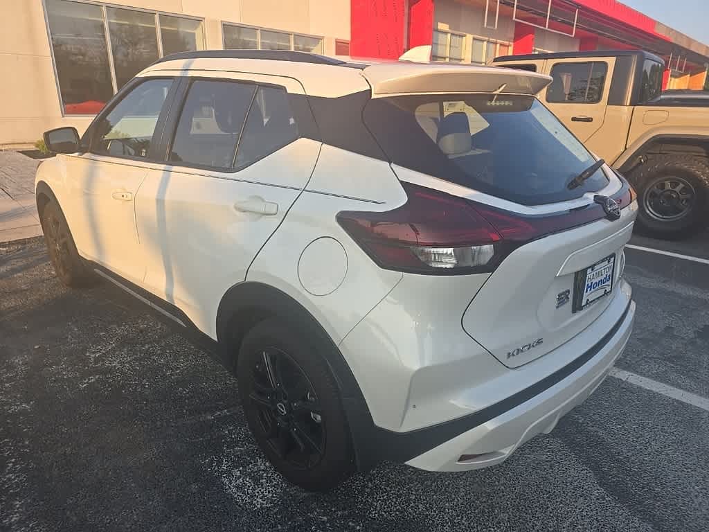 2024 Nissan Kicks SR 6