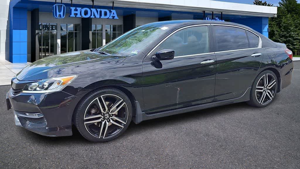 Thumbnail: 2017 Honda Accord - 4