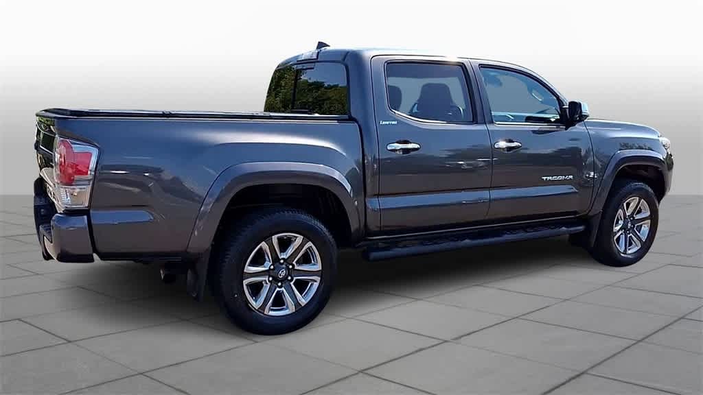 Thumbnail: 2019 Toyota Tacoma - 8