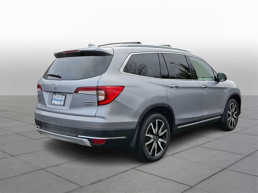 Thumbnail: 2019 Honda Pilot - 24