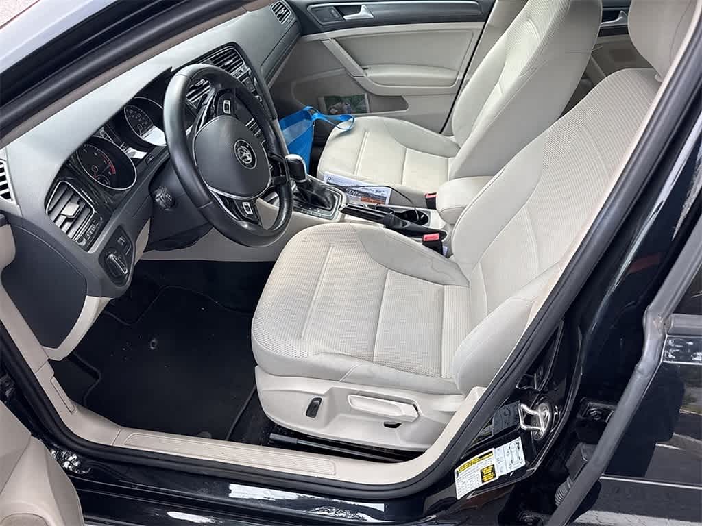 Thumbnail: 2019 Volkswagen Golf - 8