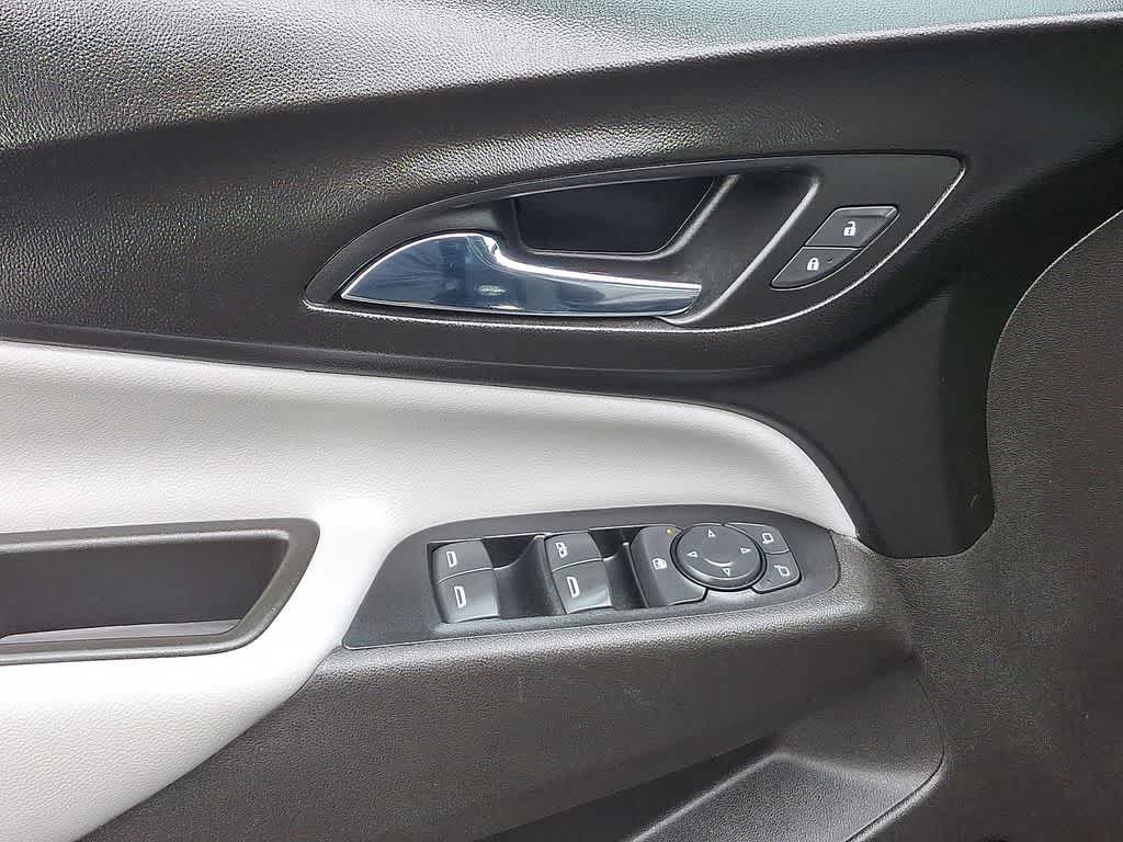 Thumbnail: 2019 Chevrolet Equinox - 10