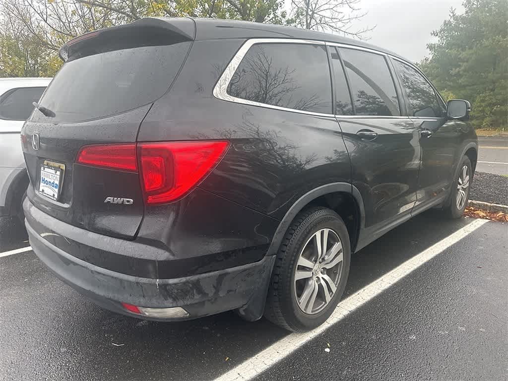 Thumbnail: 2017 Honda Pilot - 4