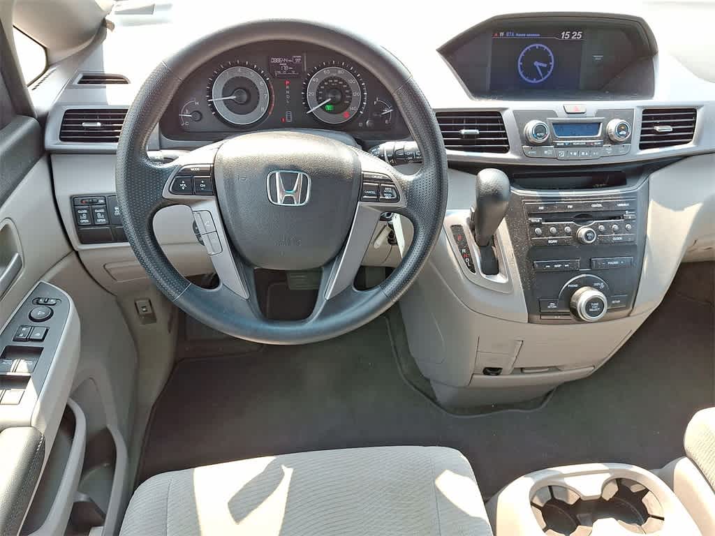Thumbnail: 2012 Honda Odyssey - 21