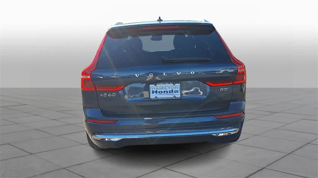 Thumbnail: 2022 Volvo XC60 - 7