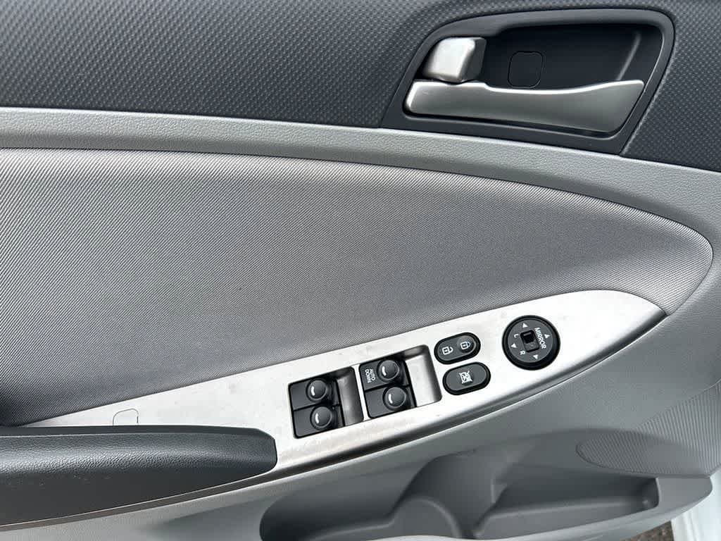 Thumbnail: 2016 Hyundai Accent - 14