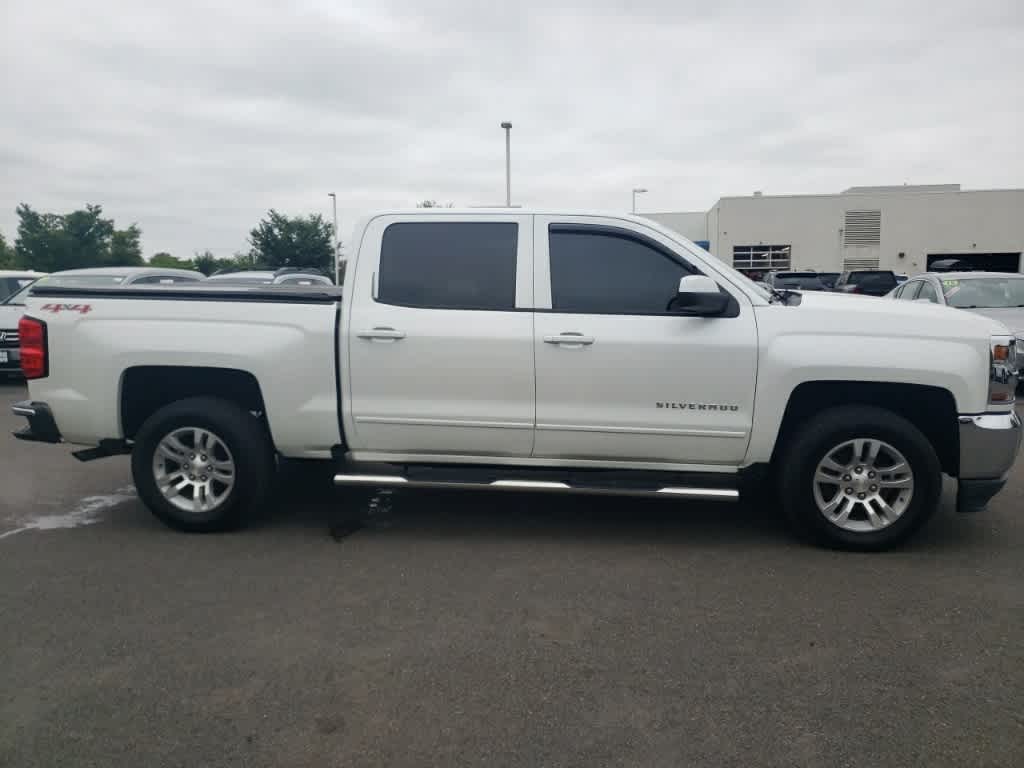 Thumbnail: 2017 Chevrolet Silverado 1500 - 4
