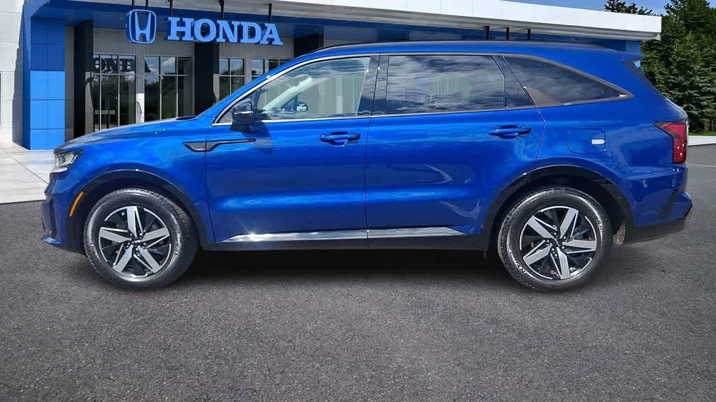 Thumbnail: 2023 Kia Sorento - 5