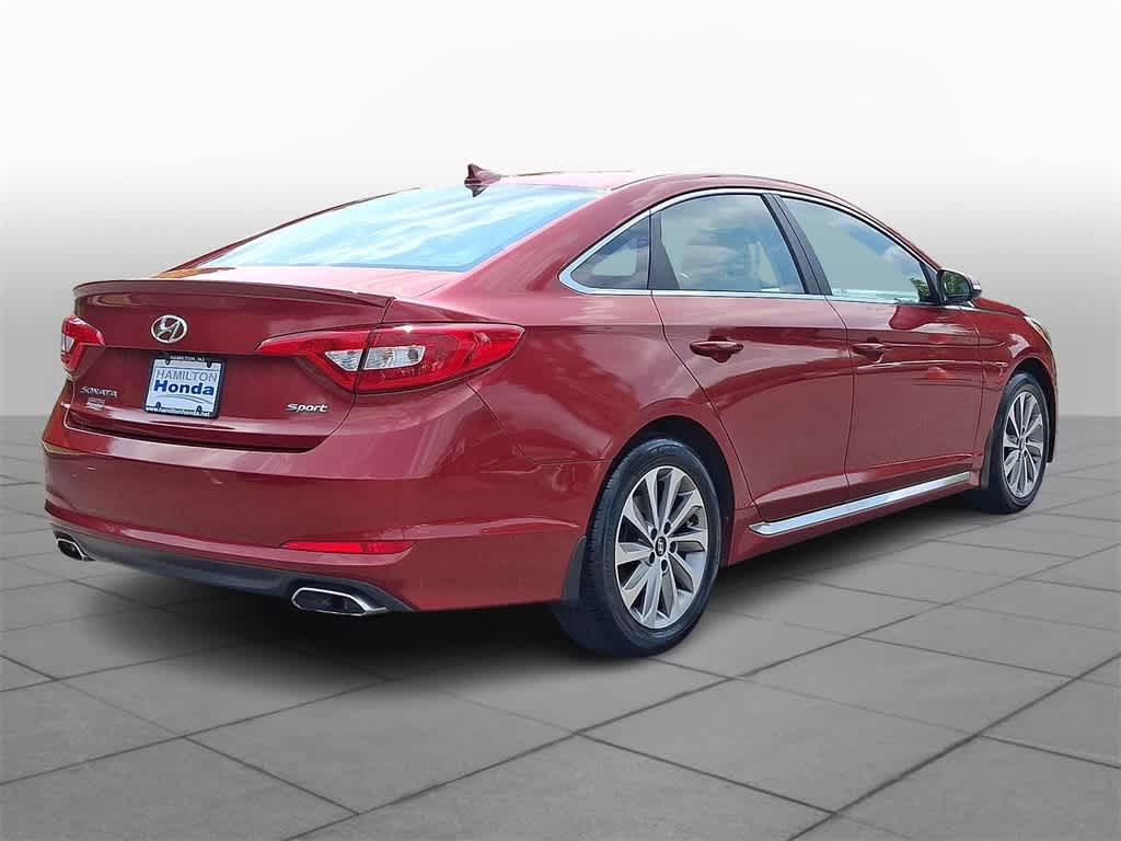 Thumbnail: 2015 Hyundai Sonata - 24