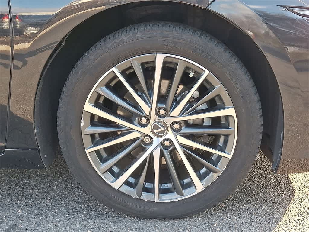 Thumbnail: 2023 Lexus ES - 26