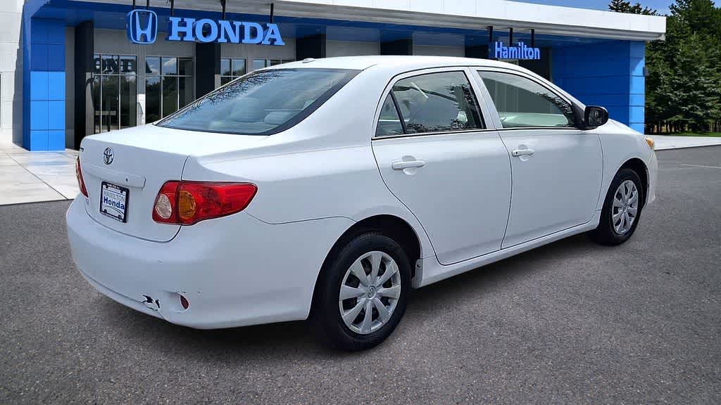 Thumbnail: 2010 Toyota Corolla - 8