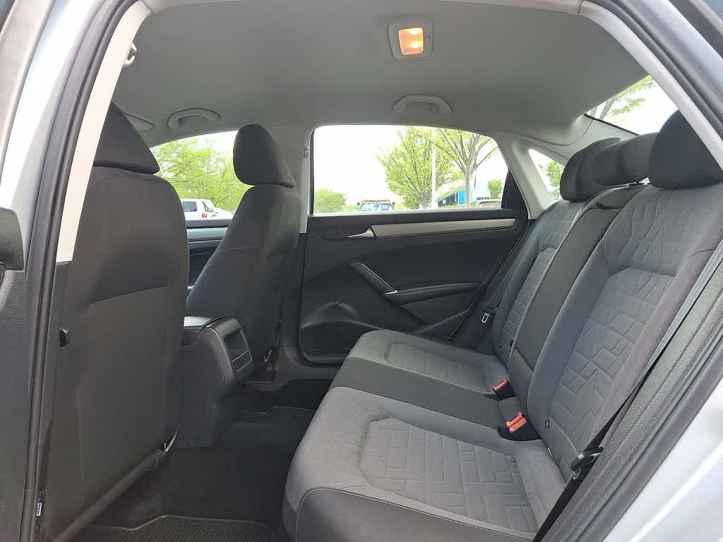 Thumbnail: 2020 Volkswagen Passat - 20