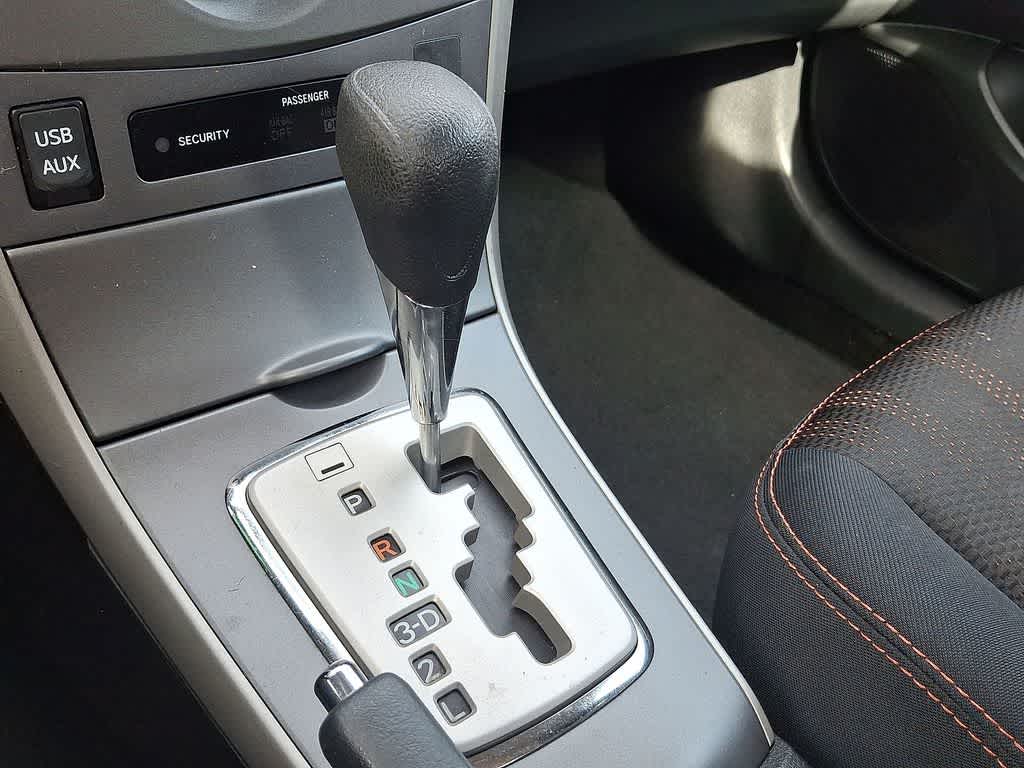 Thumbnail: 2013 Toyota Corolla - 12