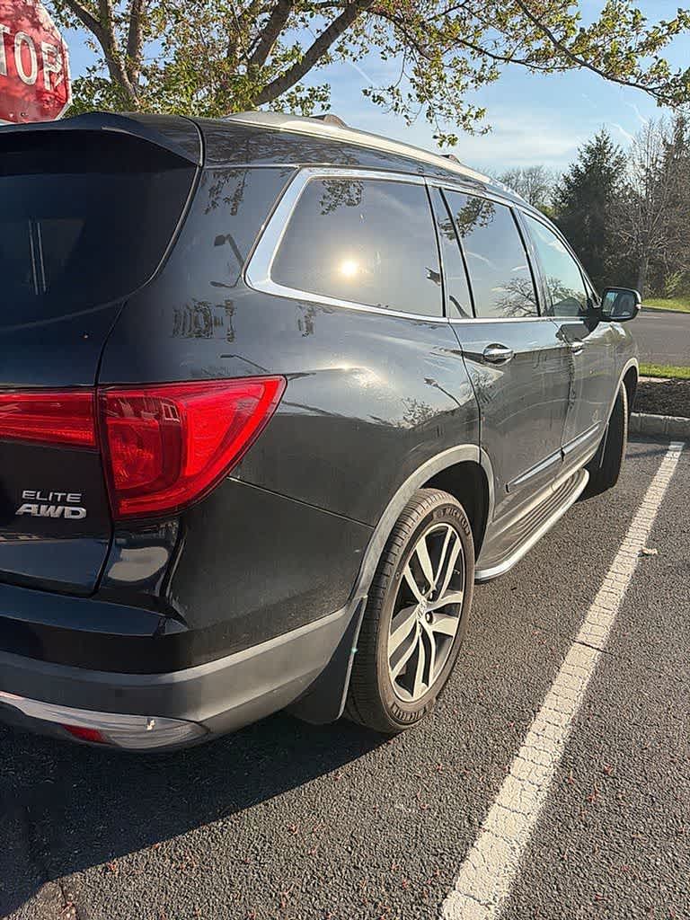 Thumbnail: 2016 Honda Pilot - 9
