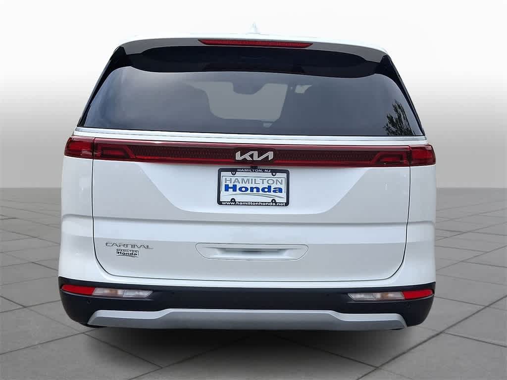 Thumbnail: 2023 Kia Carnival - 23