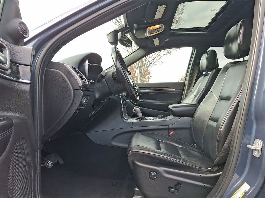 Thumbnail: 2020 Jeep Grand Cherokee - 11