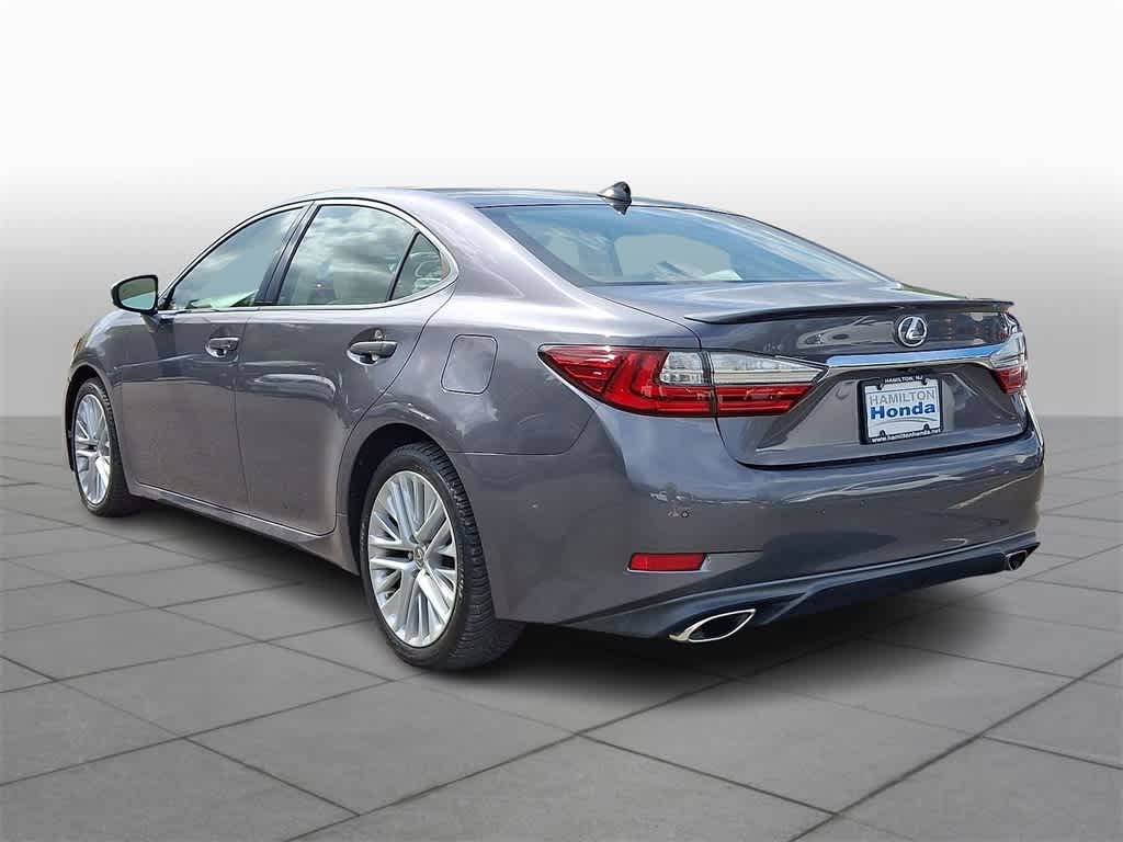 Thumbnail: 2016 Lexus ES - 22