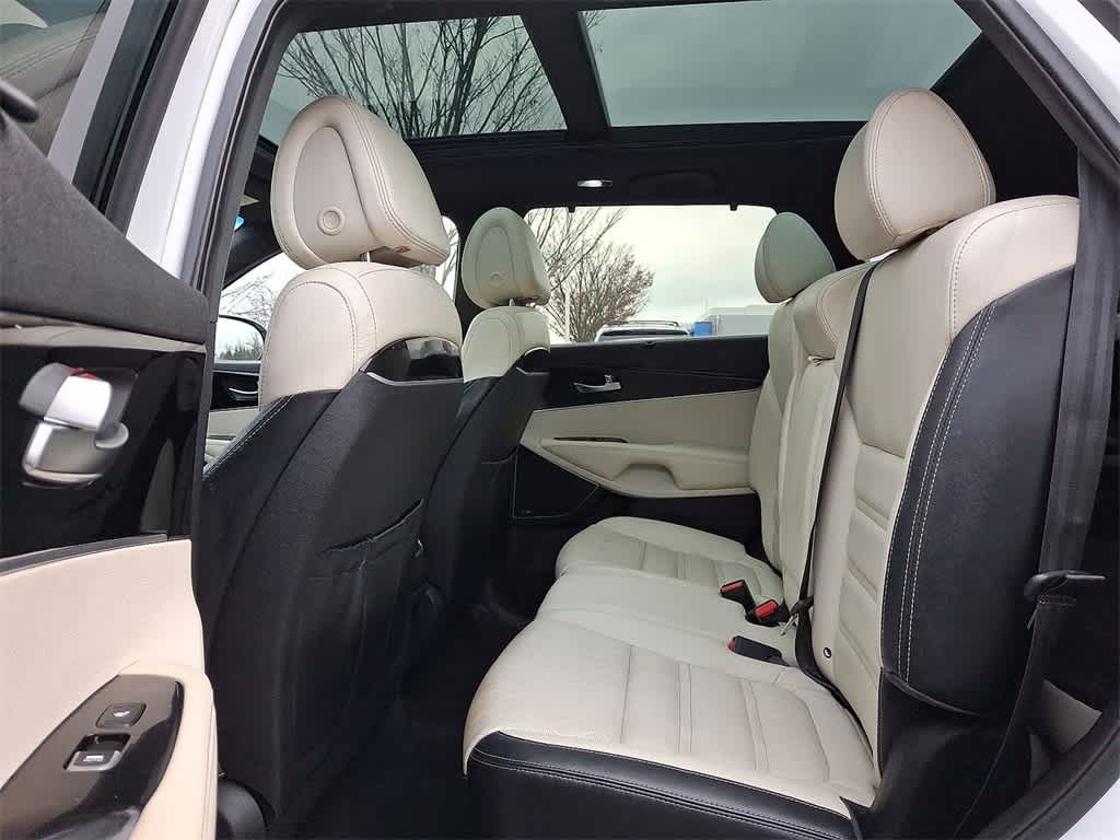 Thumbnail: 2016 Kia Sorento - 20