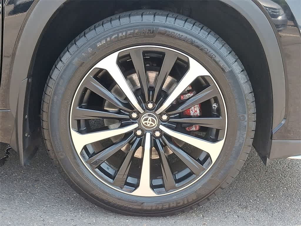 Thumbnail: 2021 Toyota Highlander - 26