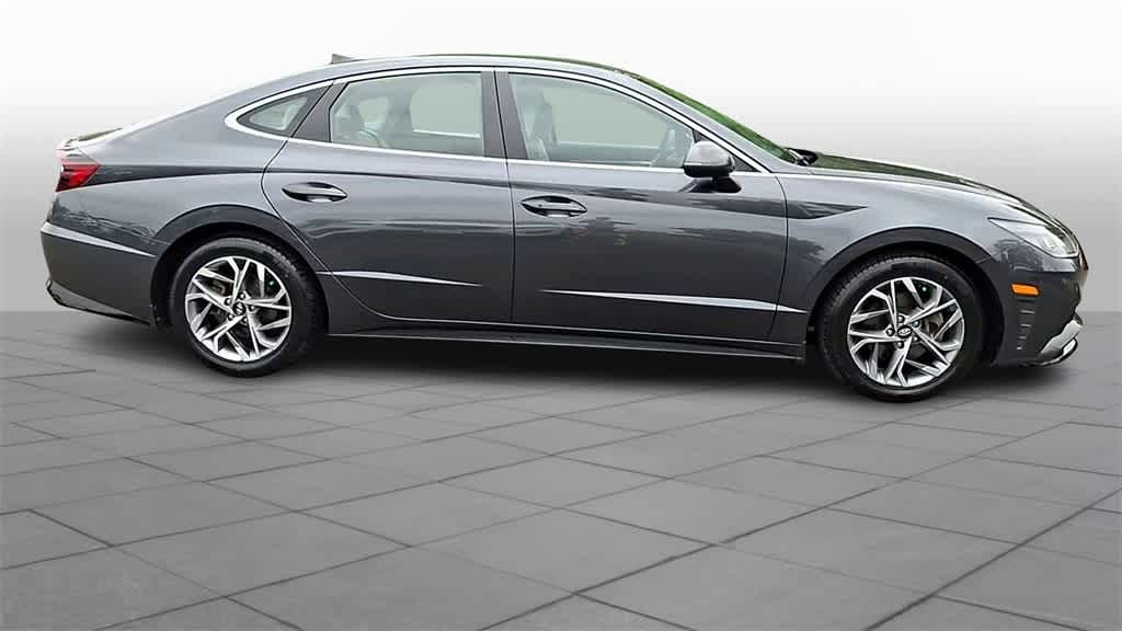 Thumbnail: 2022 Hyundai Sonata - 9