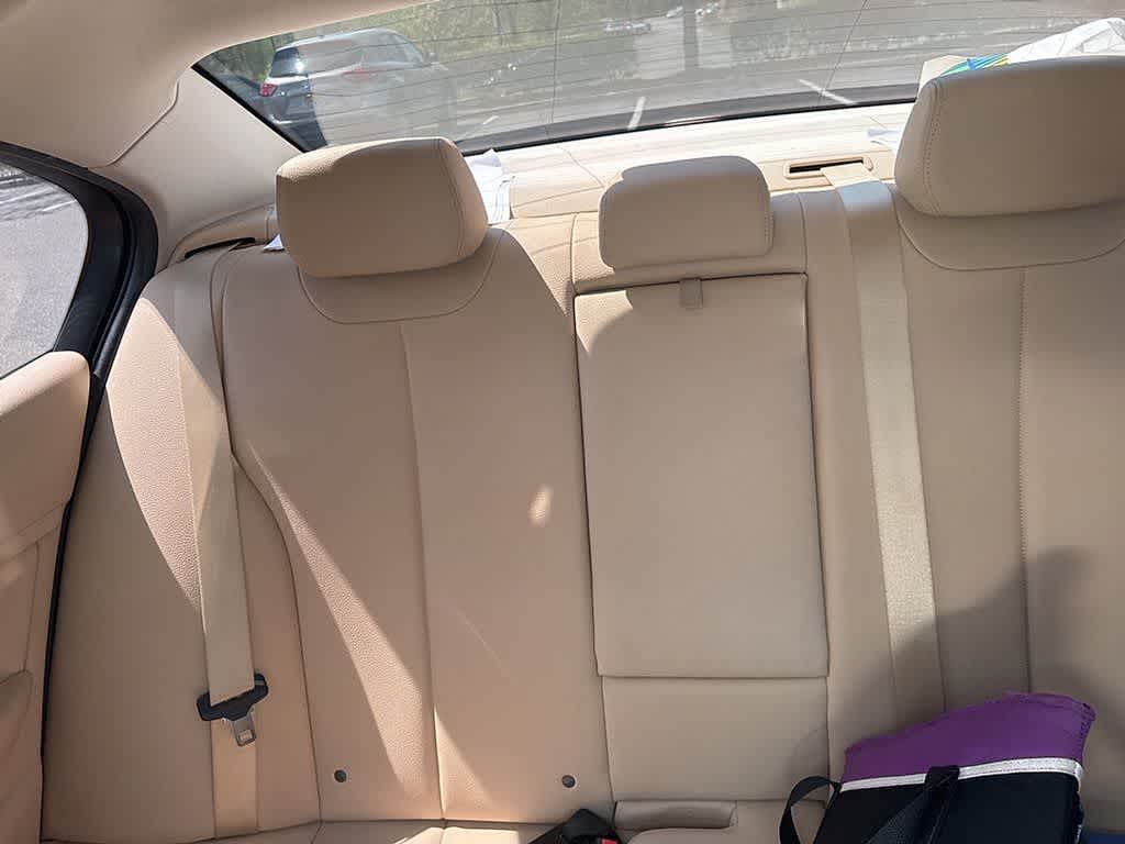 Thumbnail: 2016 BMW 3 Series - 23