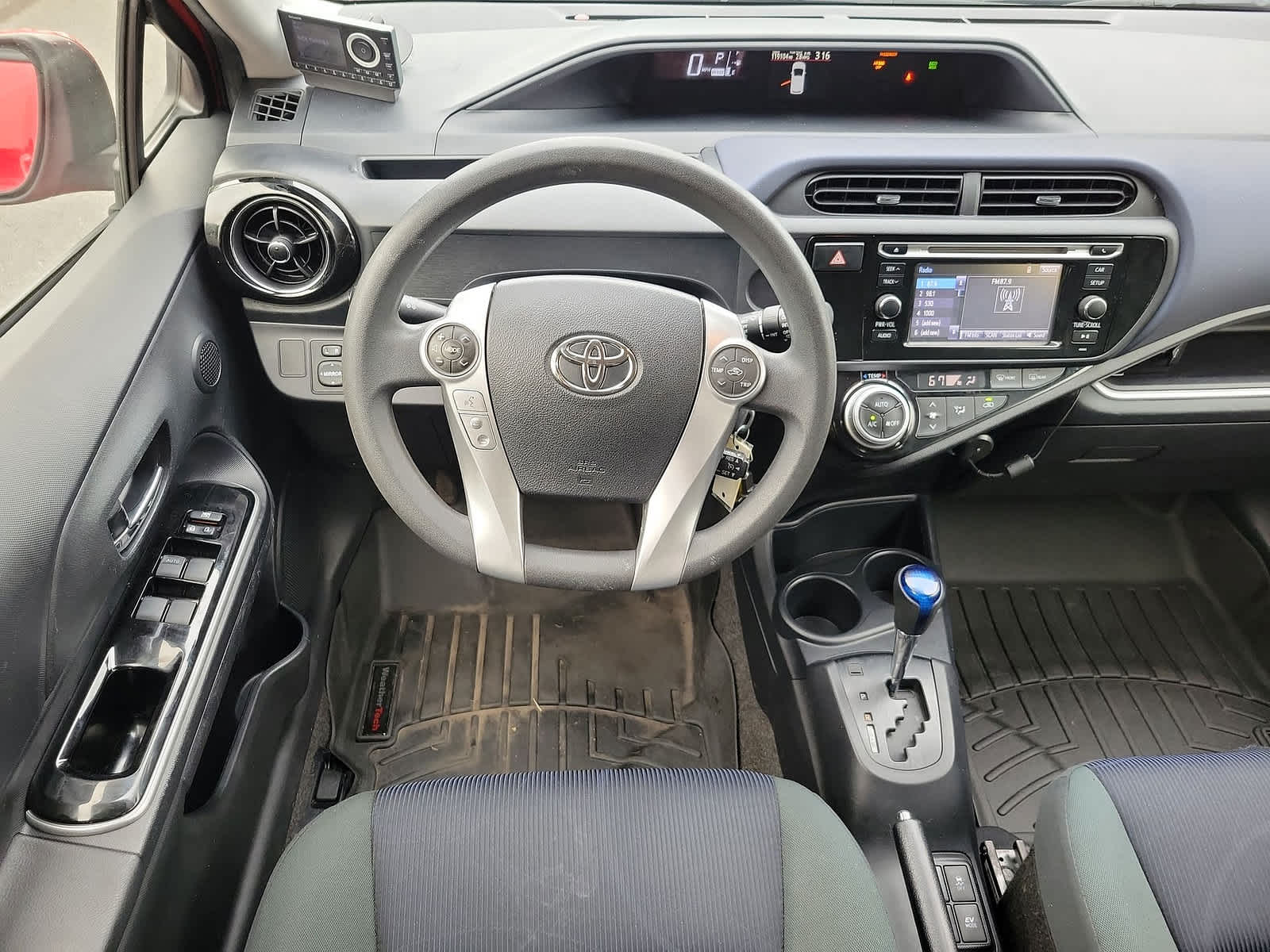 2015 Toyota Prius c Two 20