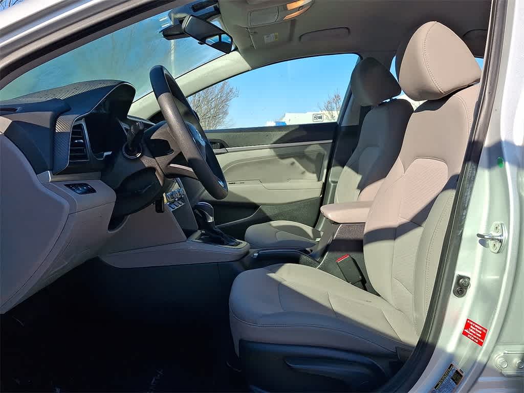 Thumbnail: 2020 Hyundai Elantra - 3