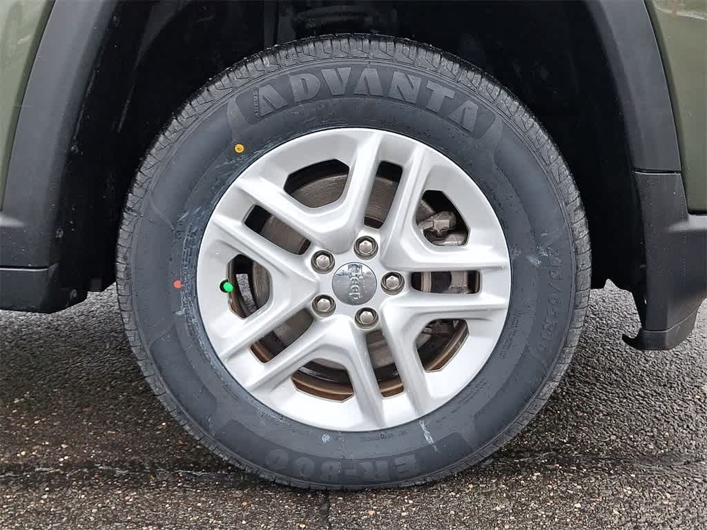 Thumbnail: 2018 Jeep Compass - 26