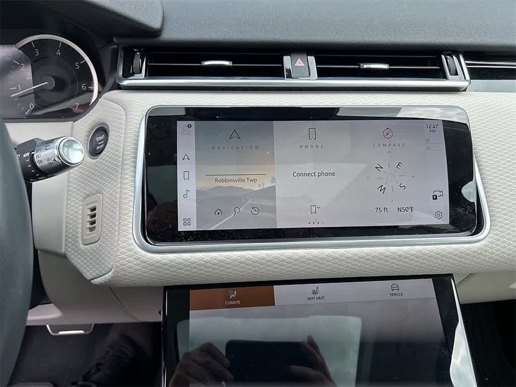 Thumbnail: 2022 Land Rover Range Rover Velar - 11