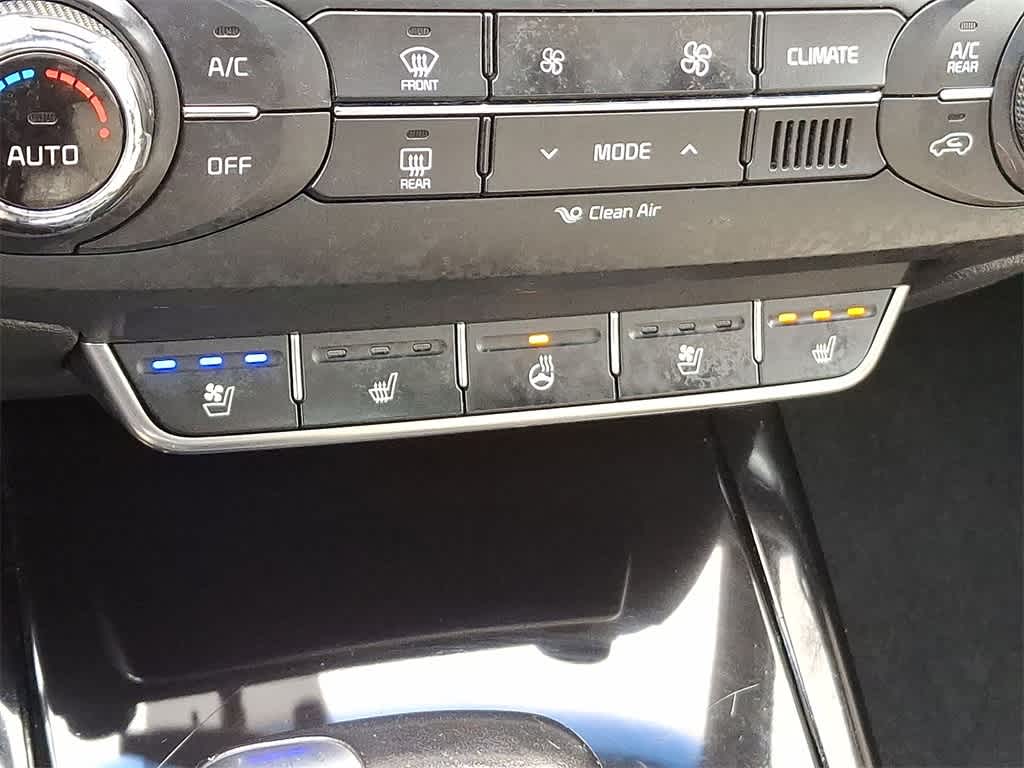 Thumbnail: 2016 Kia Sorento - 19