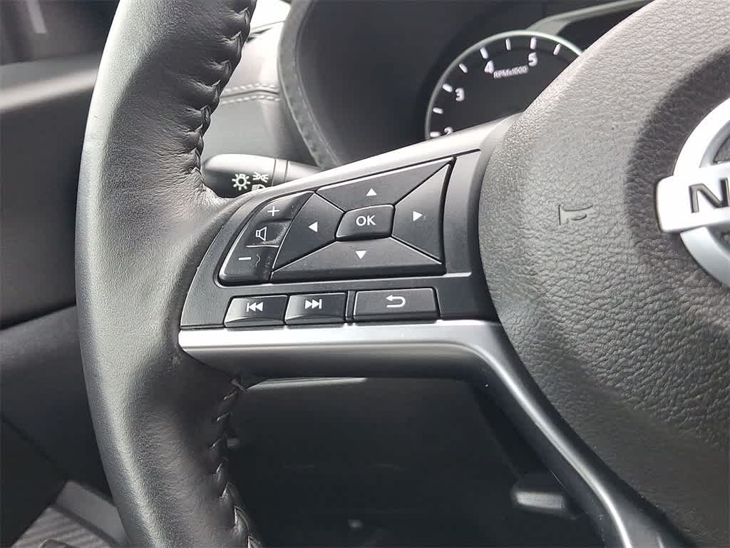 Thumbnail: 2022 Nissan Sentra - 17