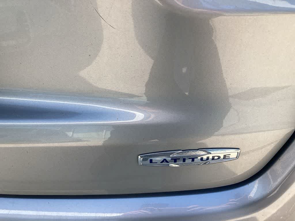 Thumbnail: 2022 Jeep Compass - 16