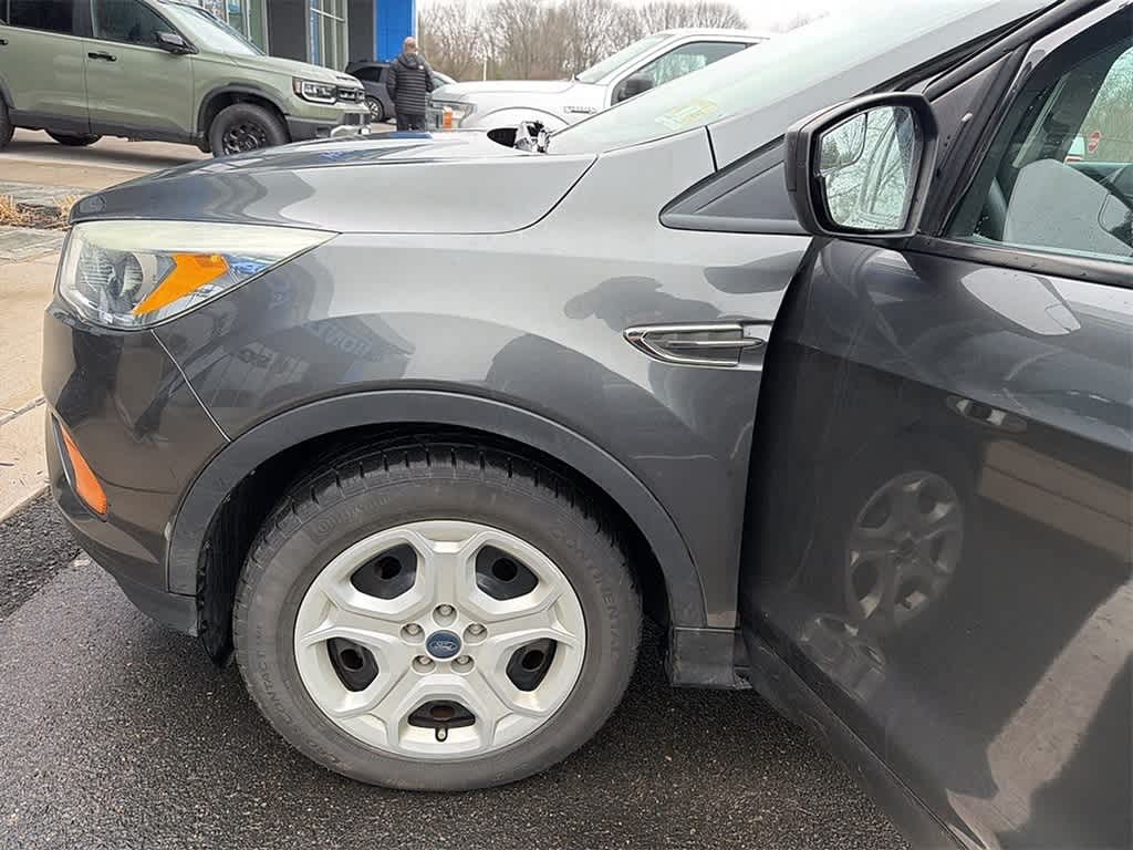 Thumbnail: 2017 Ford Escape - 15